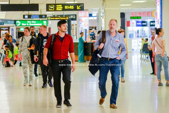 Sri-Lanka-expects-100000-tourists-in-July-PM-travel-voice-940x628