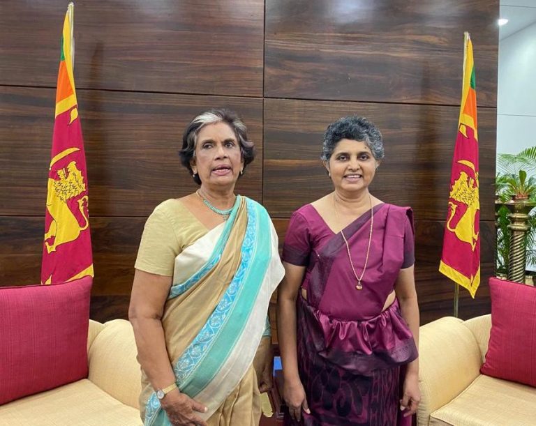 Chandrika Bandaranaike Kumaratunga’s autobiography launched today at the BMICH