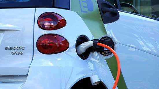 Government to import electric vehicles when resuming vehicle imports