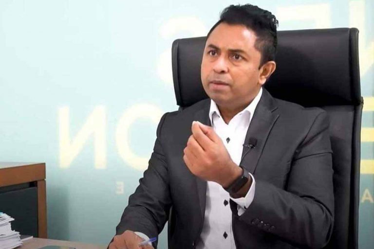 White van assault on Journalist Chamuditha Samarawickrama’s residence!
