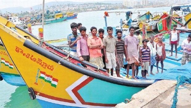 SL to settle the Indian fishermen poaching issue without going round in circles 