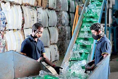 Sri Lanka to manufacture yarn by using recycled plastics in a big way