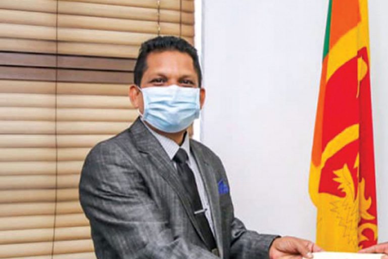 Director General of Sri Lanka Rupavahini Corporation Jayampathi Heenkenda tenders resignation