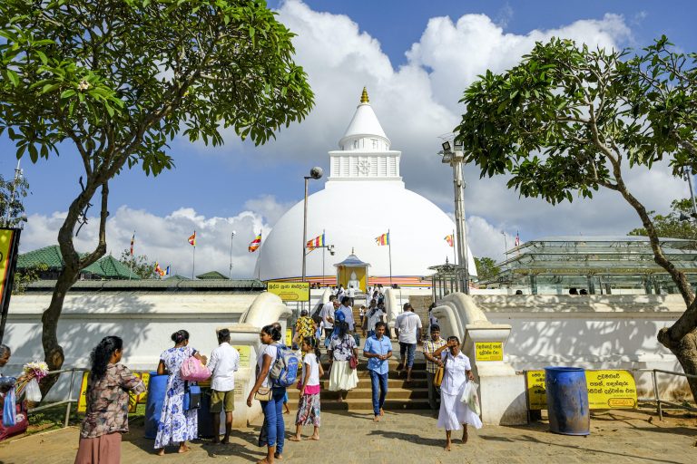 Everything you need to know about Sri Lanka before you come