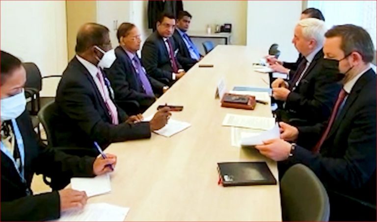 Foreign Affairs Minister G.L. Peiris meets with President of the Human Rights Council and Permanent Representative of Argentina