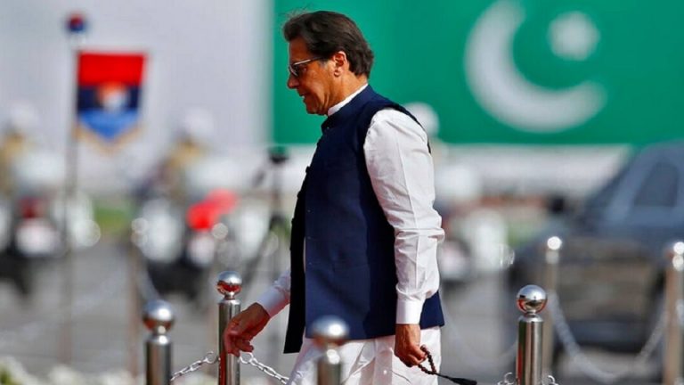 Imran Khan: Pakistan court rules no-confidence vote block is illegal
