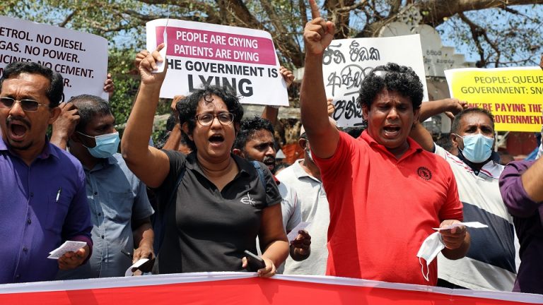 NPP stages ‘End the 74 Year Curse’ protest in Maharagama (PHOTOS)