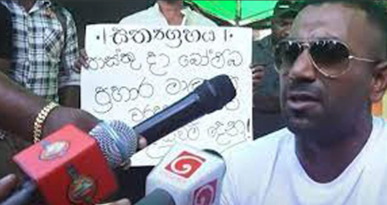 Dhammika Prasad launches satyagraha amidst the Galleface protests