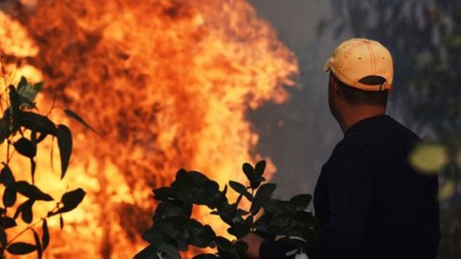 New Mexico wildfire: Huge blaze could worsen this weekend