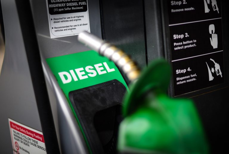 Distribution of Diesel resumes, petrol drops to 10% (VIDEO)