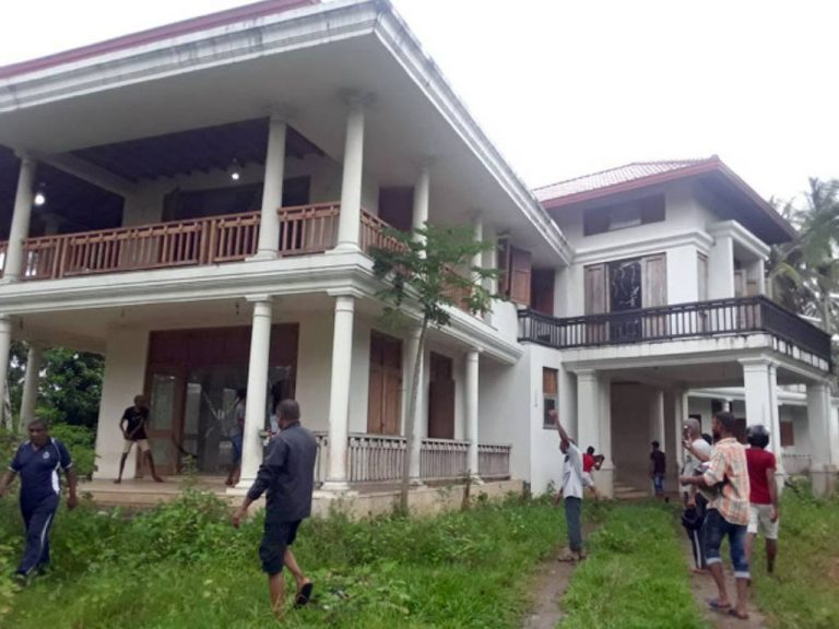 Malwana Mansion set on fire!