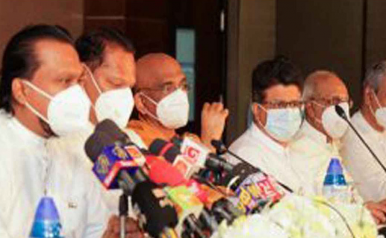 The government’s independent group decides to support the no-confidence motion