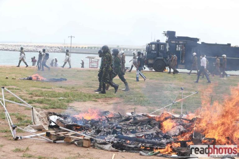 Sri Lanka: Government Backers Attack Peaceful Protesters