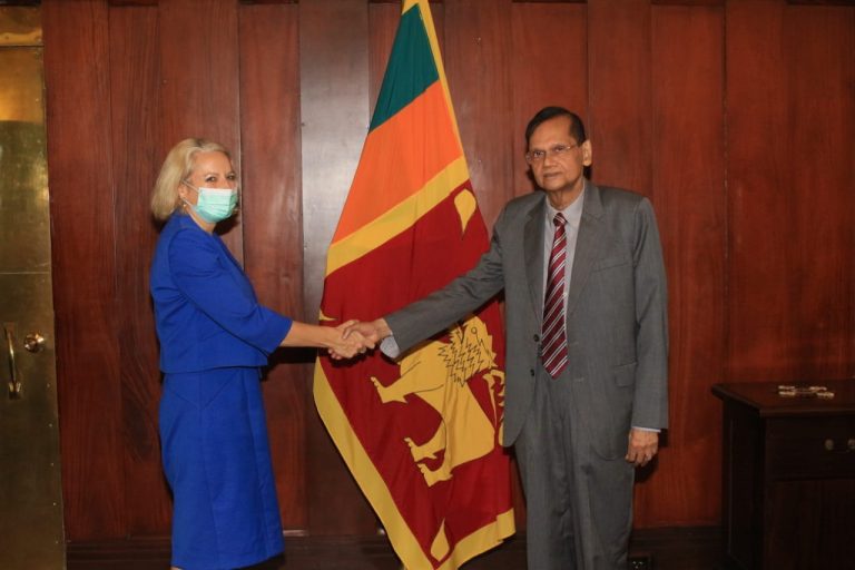 British High Commissioner Hulton meets with Foreign Minister Peiris to discuss recent developments