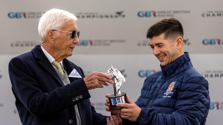 Lester Piggott: Champion apprentice Marco Ghiani recalls the day he received trophy from legendary rider