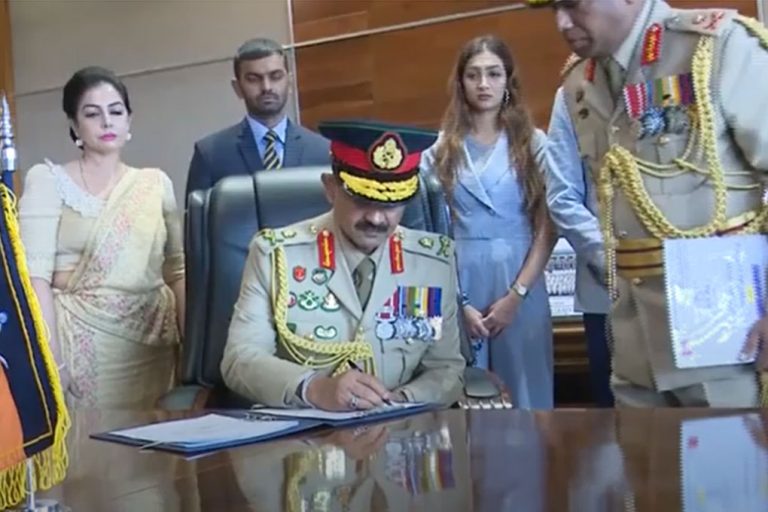 New Army Commander Liyanage assumes duties (VIDEO)