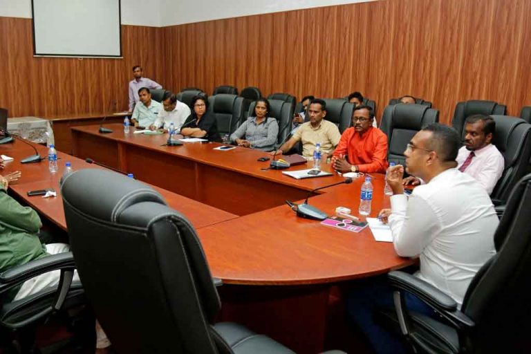 Subject Minister and TUs discuss on sending public servants for foreign employment