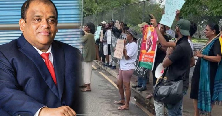 Protest in front of Dhammika Perera’s house (VIDEO)