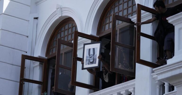 1,000 special valuable items gone with the winds of struggle