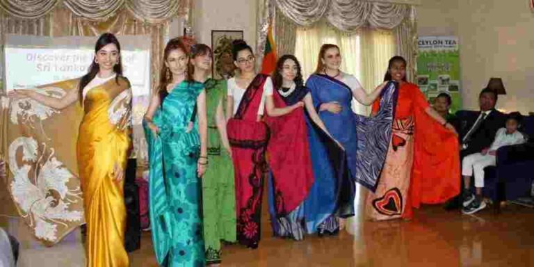 Beauty of Sri Lankan Batiks admired in Ankara
