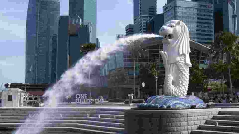 Singaporean authorities say they have no intention of providing security to Rajapaksa