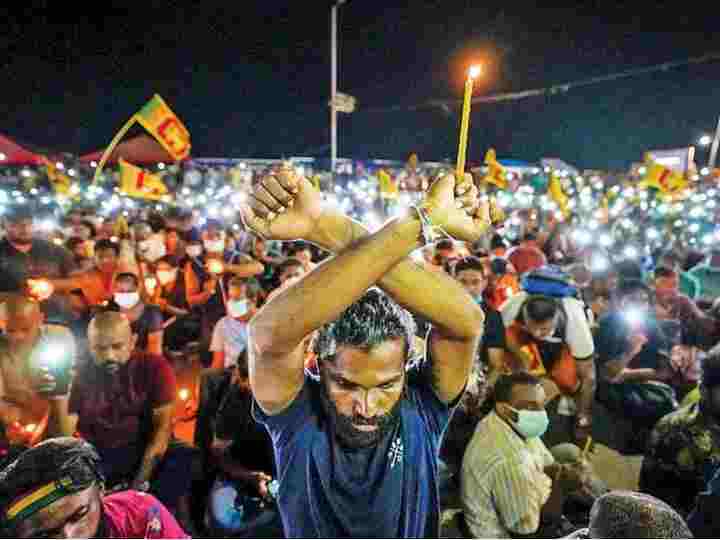 Discussion between party leaders and protest leaders dragged in