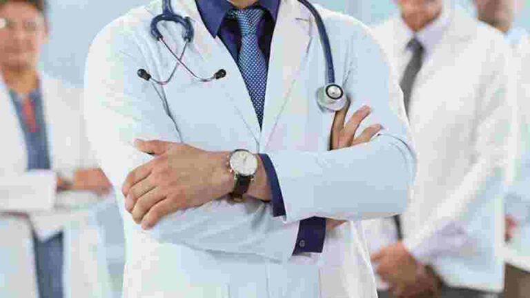 Govt temporarily suspends sending medical personnel for overseas specialist training