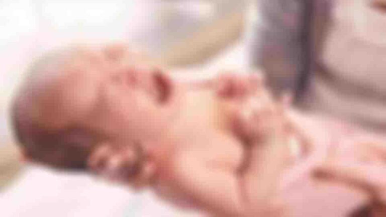Woman from passport queue loses newborn baby