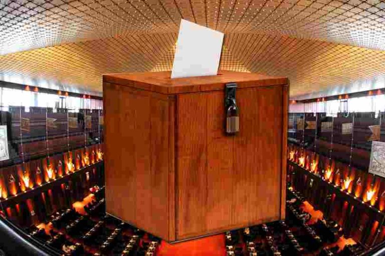 Party leaders decide the date of electing a new President