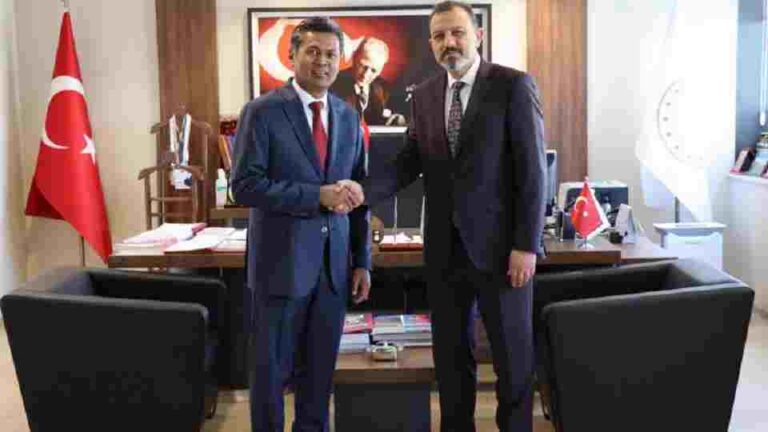 Turkiye Donates Emergency Medicine and Medical Supplies to the Government of Sri Lanka