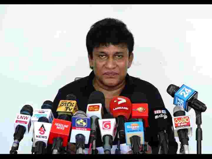 Priority should be given to teacher training over university in hill-country: Mano Ganesan