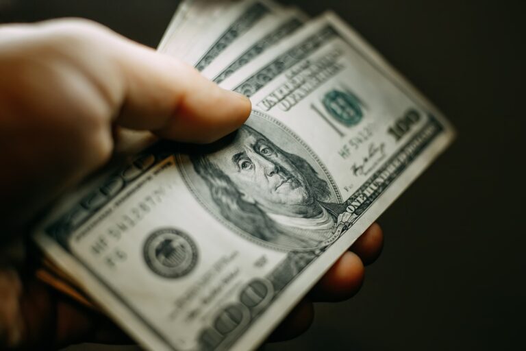 Foreign workers’ remittances exceed US $517 mn in October