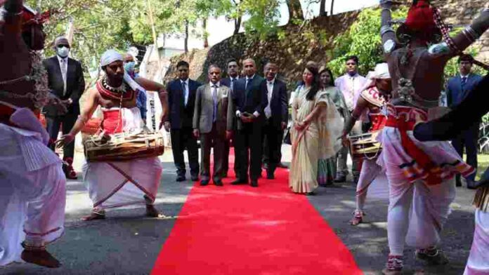 Visit of High Commissioner to the Eastern Province