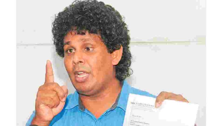 Announcement on ‘debt default’ endangers investments, EPF at risk