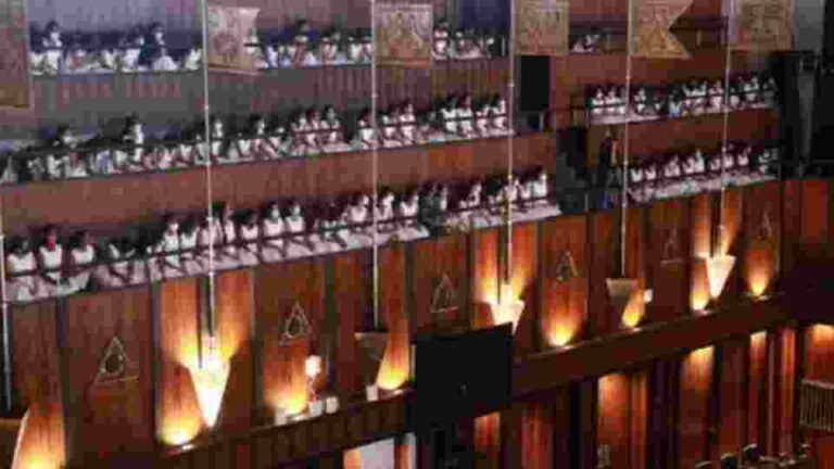 School children granted opportunity to observe Parliament debates