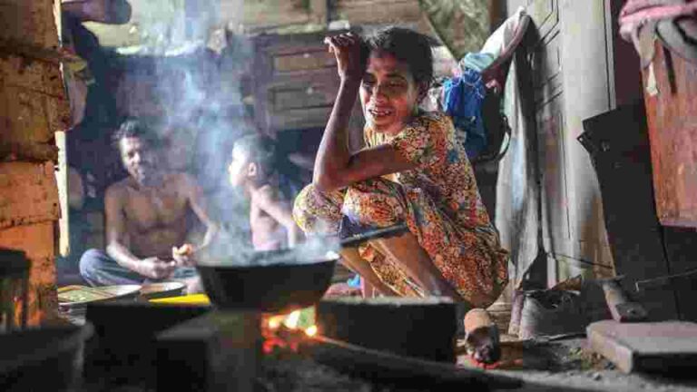Urban poverty triples in Sri Lanka amid enduring crisis  