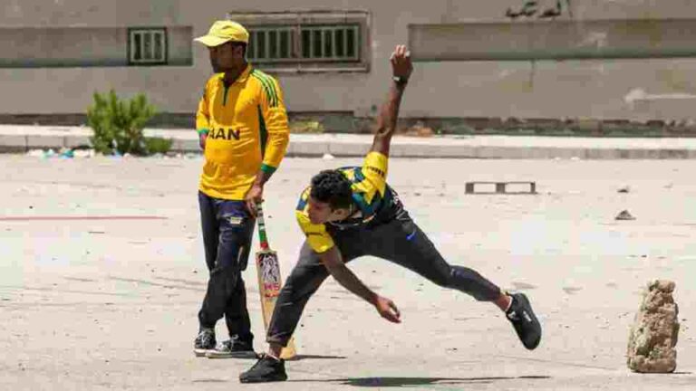 How car-park cricket in Lebanon gives Sri Lankan migrant workers an escape