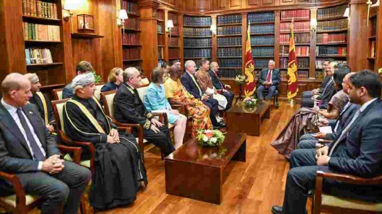 New Ambassadors and HC present credentials to President RW