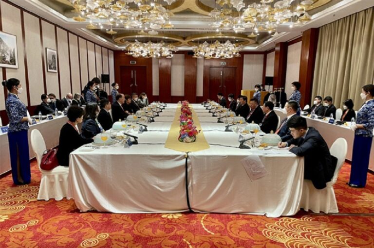 China with WB, IMF to address issues of debt-stricken countries including SL