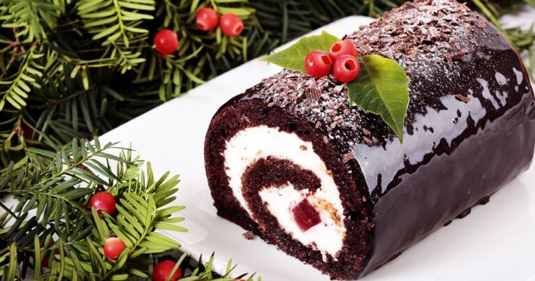 People celebrate Christmas amidst cake price goes up to Rs 1500 per kg