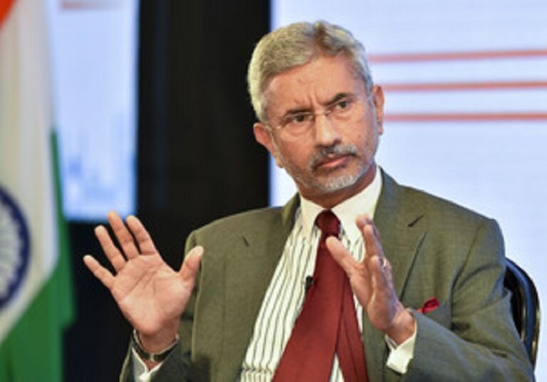 India pledges its commitment to boost investment flows to Sri Lanka