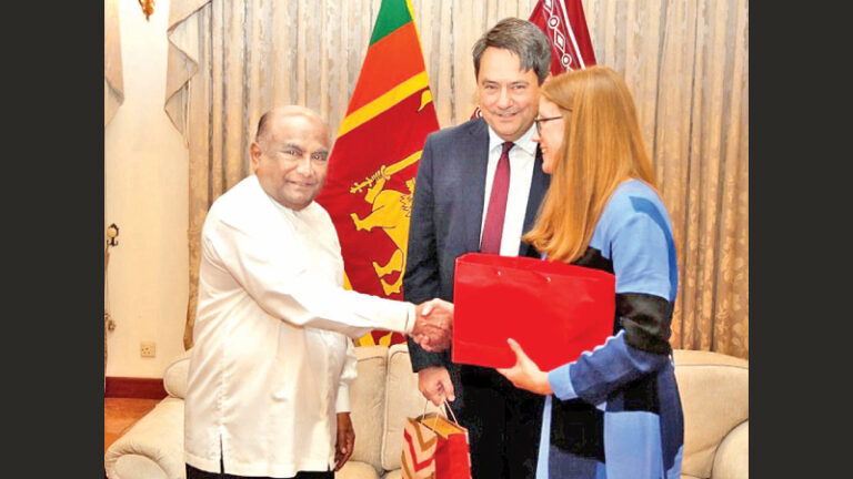 The Secretary General of the CPA meets with the Speaker