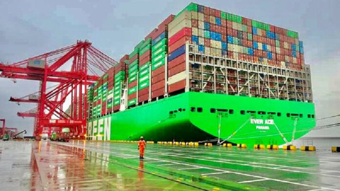 ever-ace-ship-arrives-at-colombo-port-in-sri-lanka