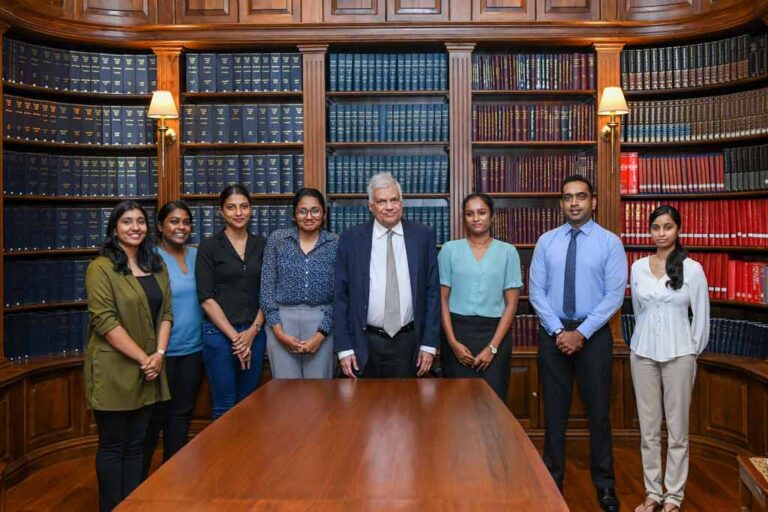 President meets youth group to discuss Government’s Policy Statement and future plans