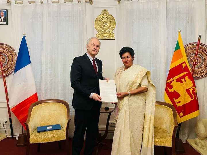 Ambassador-designate of Sri Lanka to France assumes duties