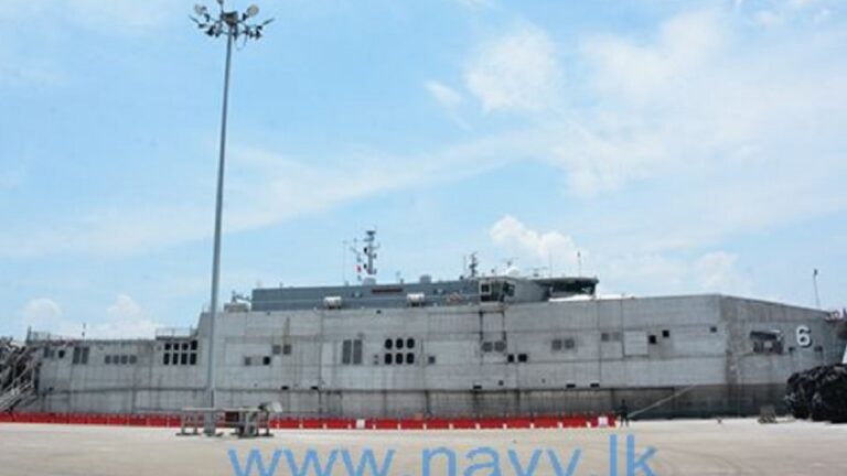 Spearhead-Class Expeditionary Fast Transport vessel USNS Brunswick arrives in SL