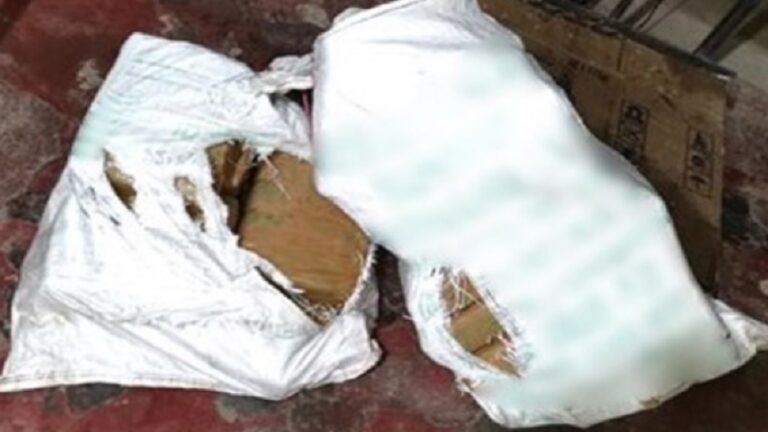 Navy busts smuggling ring, arrests three suspects