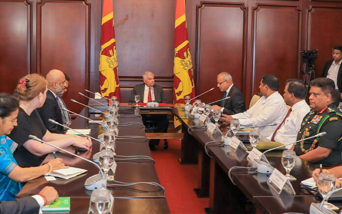 Bill-Melinda-Gates-Foundation-01