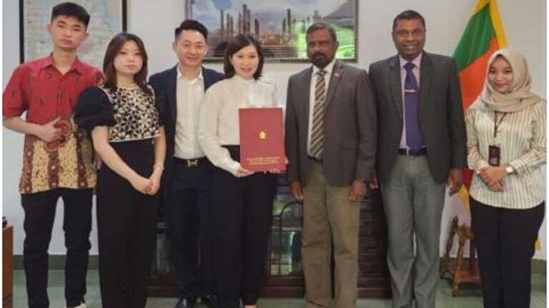 Newly Appointed Honorary Consul for SL in Surabaya, Indonesia receives Commission of Appointment from the Ambassador