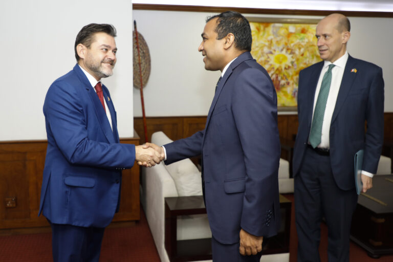 State Minister discusses on establishing a Maritime Training School in Sri Lanka with French Ambassador